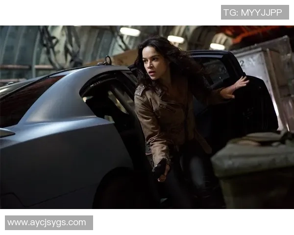 《功夫足球球星变身超能力战士，爆笑恶搞赛场激情对决》