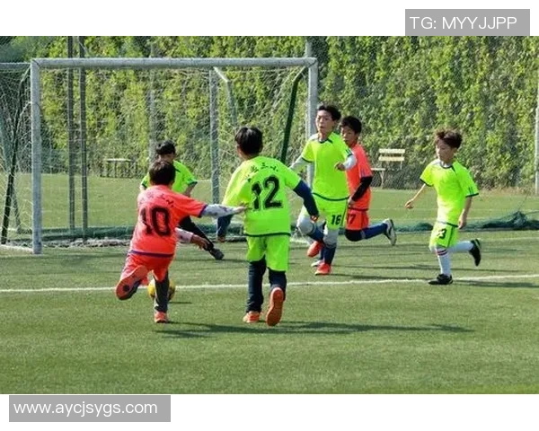 激情绿茵巅峰对决全球足球星赛荣耀盛宴 激情绿茵巅峰对决全球足球星赛荣耀盛宴